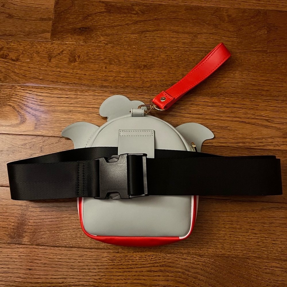 Dumbo Loungefly Fanny pack/wristlet - Picture 2 of 2